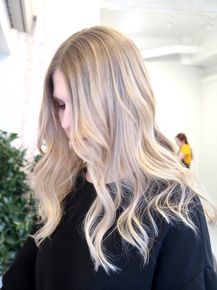 Blond naturlig balayage