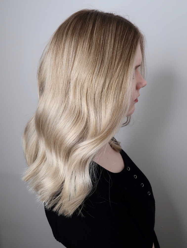 Babylights hair blonde – salongsresultat av Julia Hemlén, 5 juli 2019