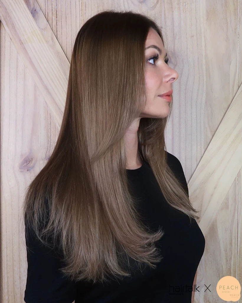 Hairtalk hairextensions hårförlängning i fin ljusbrun hårfärg i Stockholm