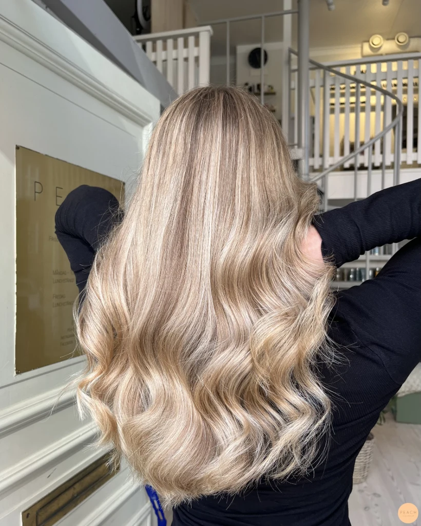Champagne blond