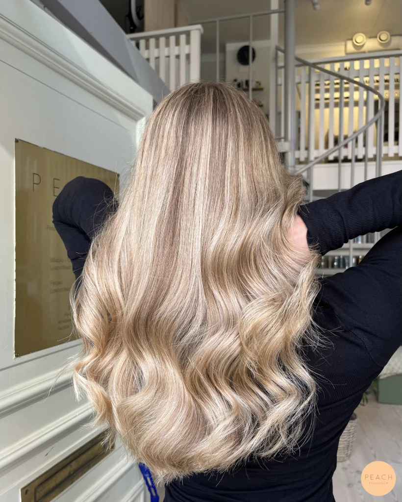 Champagne blond