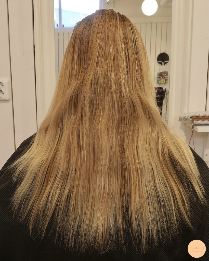 Lyxigt blond hårfärg hairtalk stockholm