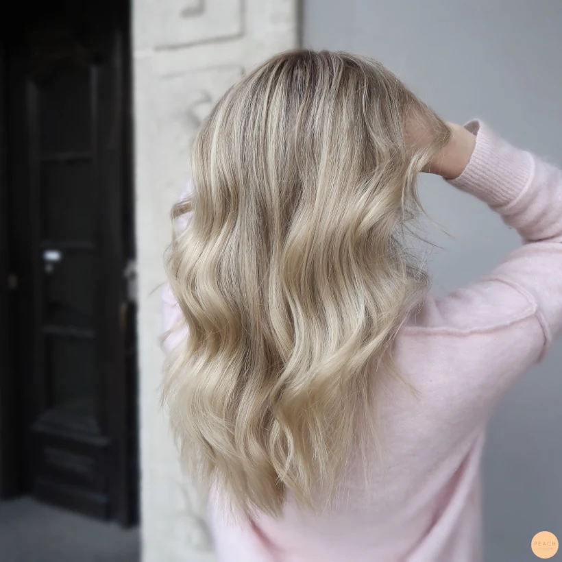Blond Balayage med ljusa slingor