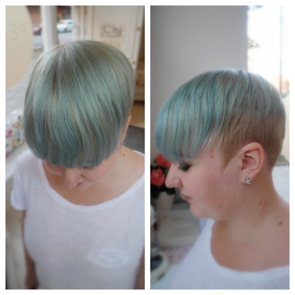 Mermaid turquoise hair