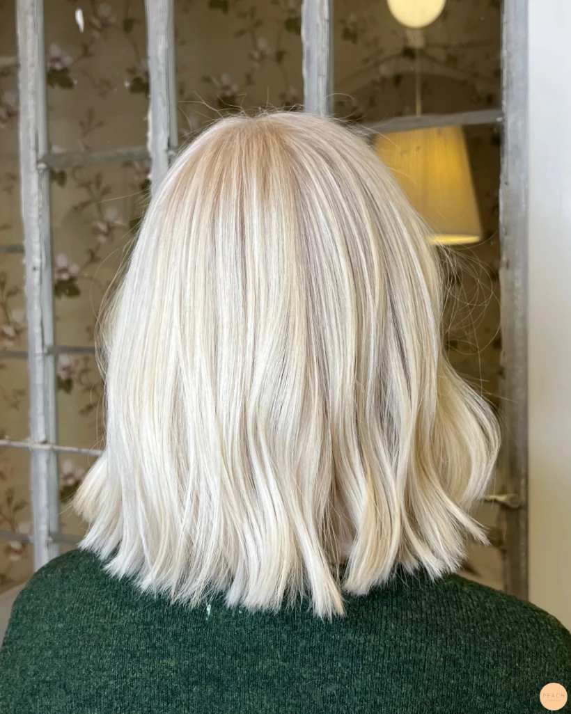 Crispy blonde hair🤍