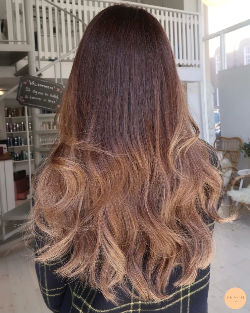 Hairtalk extensions balayage med ljusa slingor