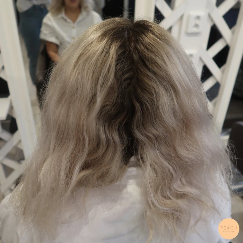Beige blond lowlights