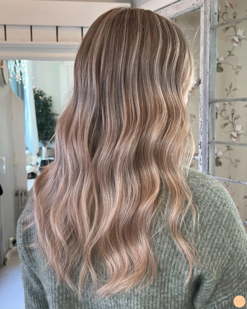 Krämig blond hårfärg