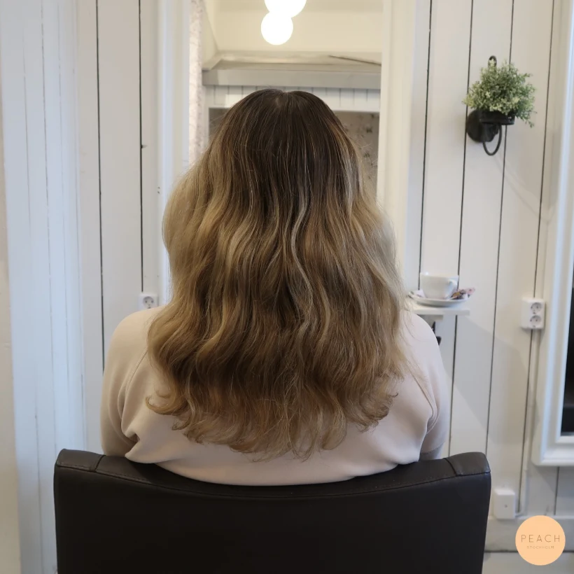 Bronde hårfärg med ljusa slingor – inspiration 12 oktober 2020