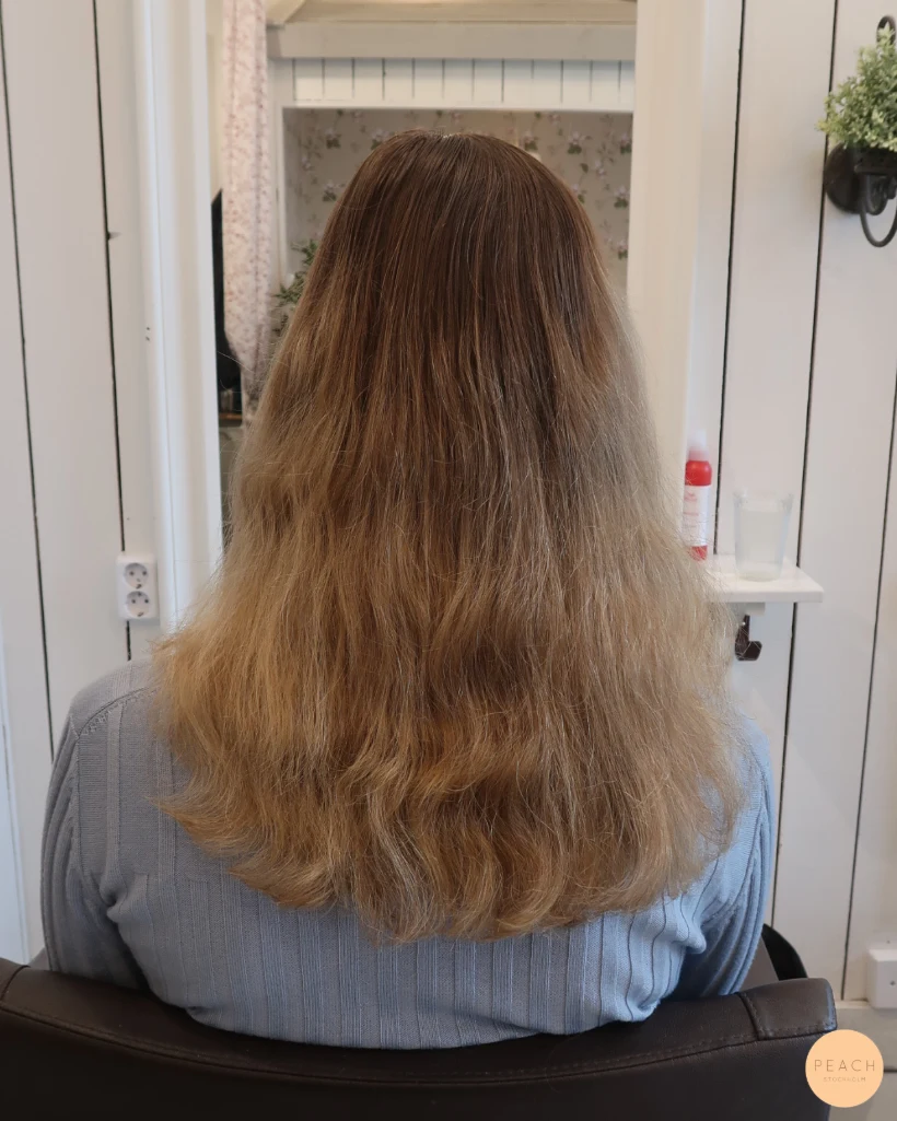 Ljusa slingor i beigeblond hårfärg