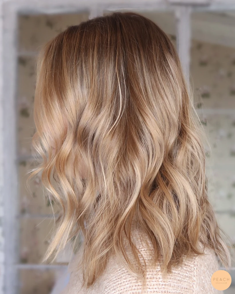 Blond hårfärg med balayage