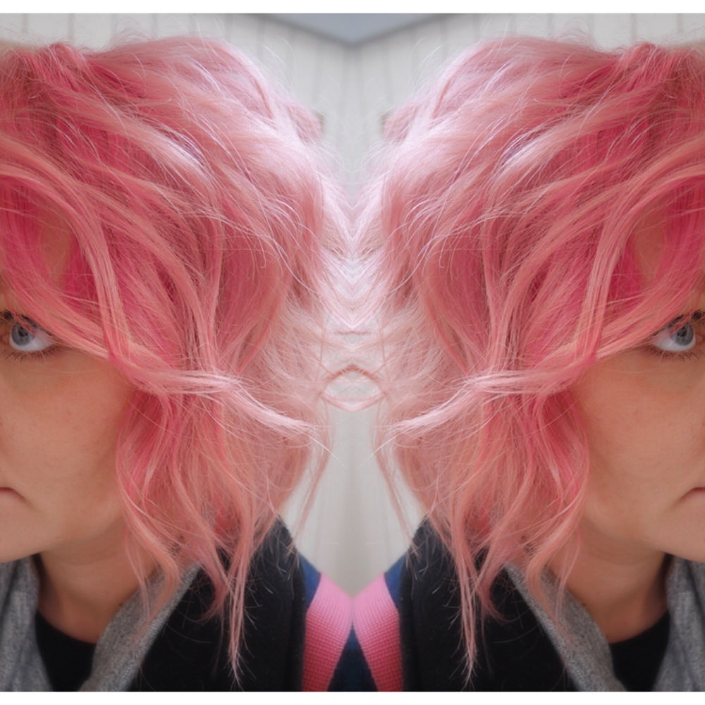 Pastellrosa hår