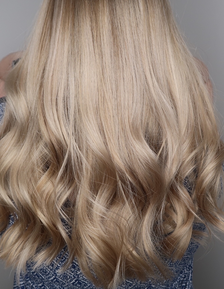 Kall blond hårfärg