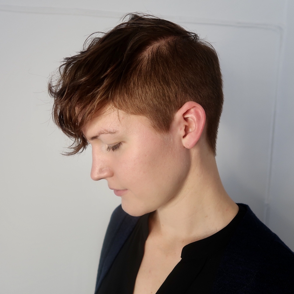 Brun hårfärg med ljusa slingor