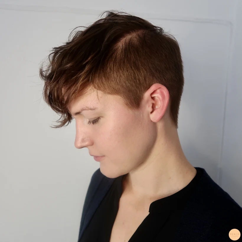 Brun hårfärg med ljusa slingor