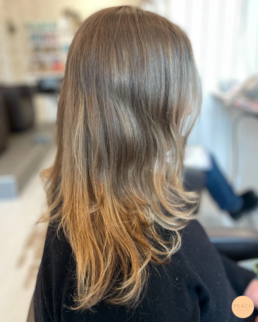 Honungsblond hårfärg med fina babylights
