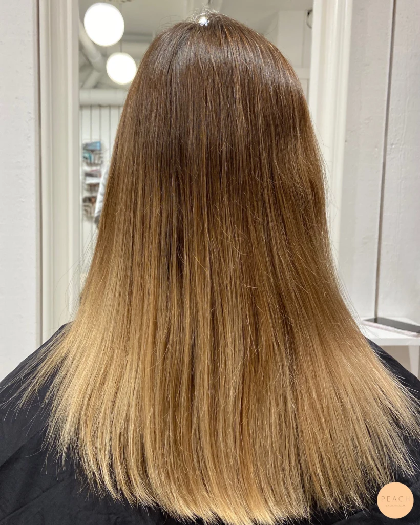 Bronde hårfärg med ljusa slingor