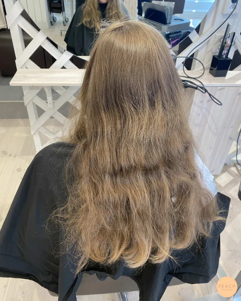 Blonde balayage med krämig ton