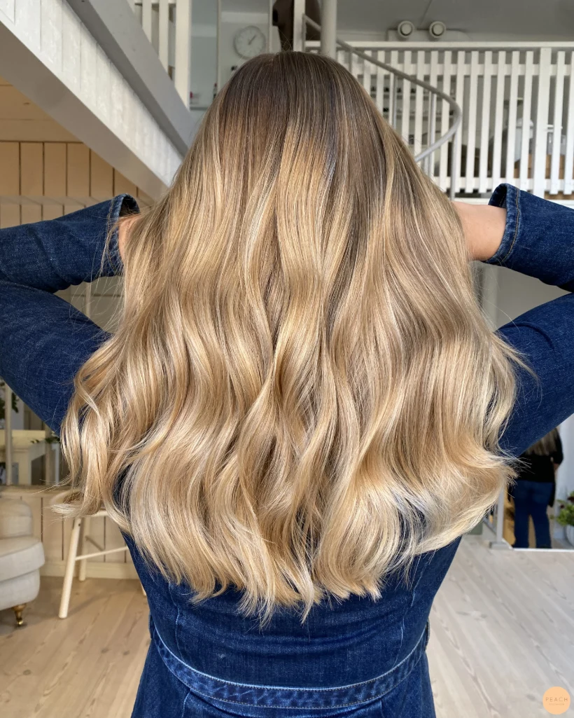 Beige blonde