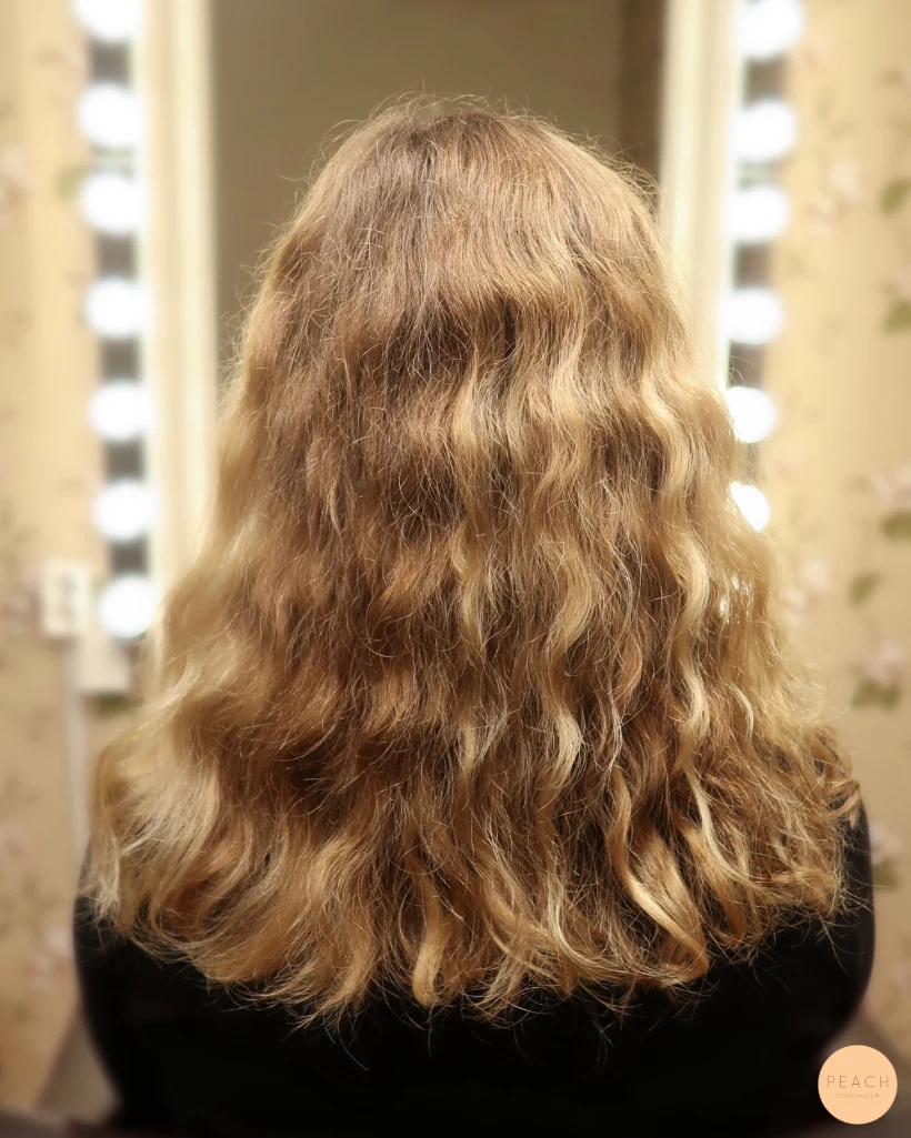 Varm blond hårfärg med skiftningar