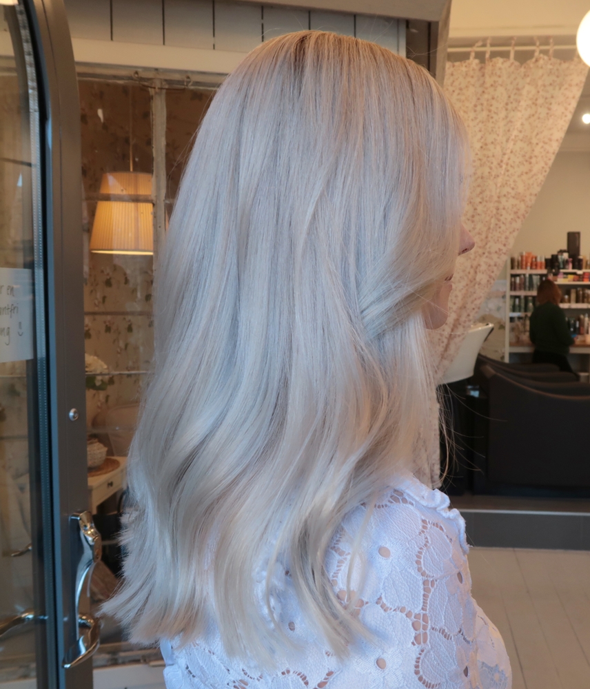 Isblond hårfärg