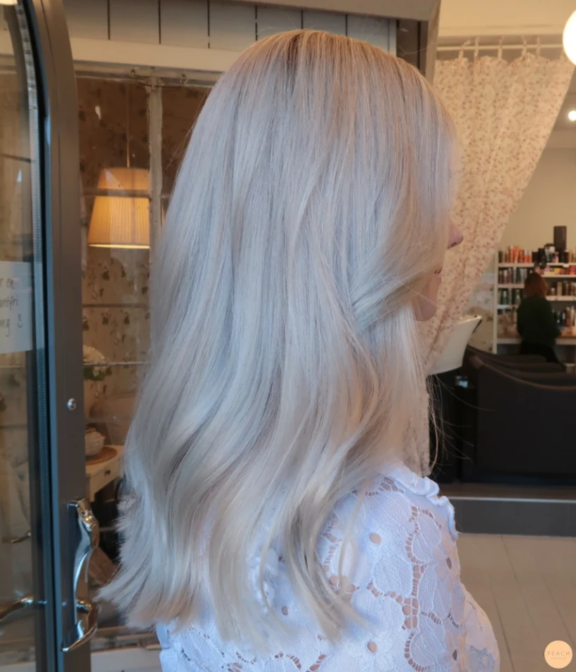 Isblond hårfärg