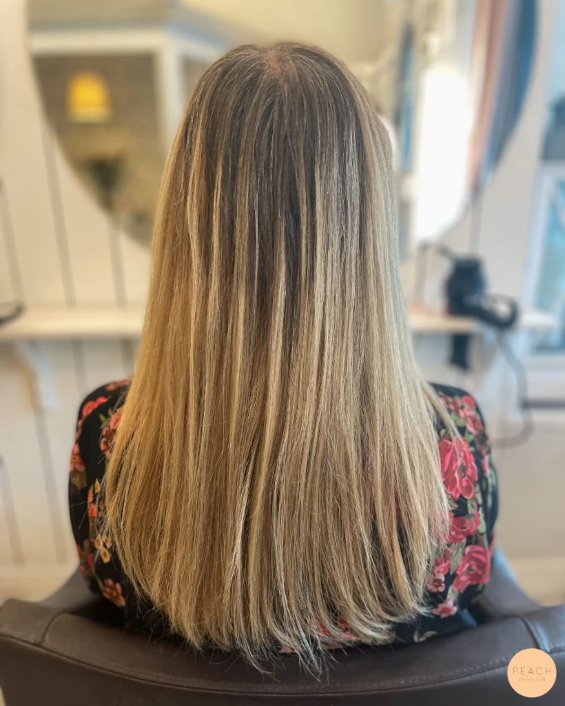 En kall beigeblond hårfärg