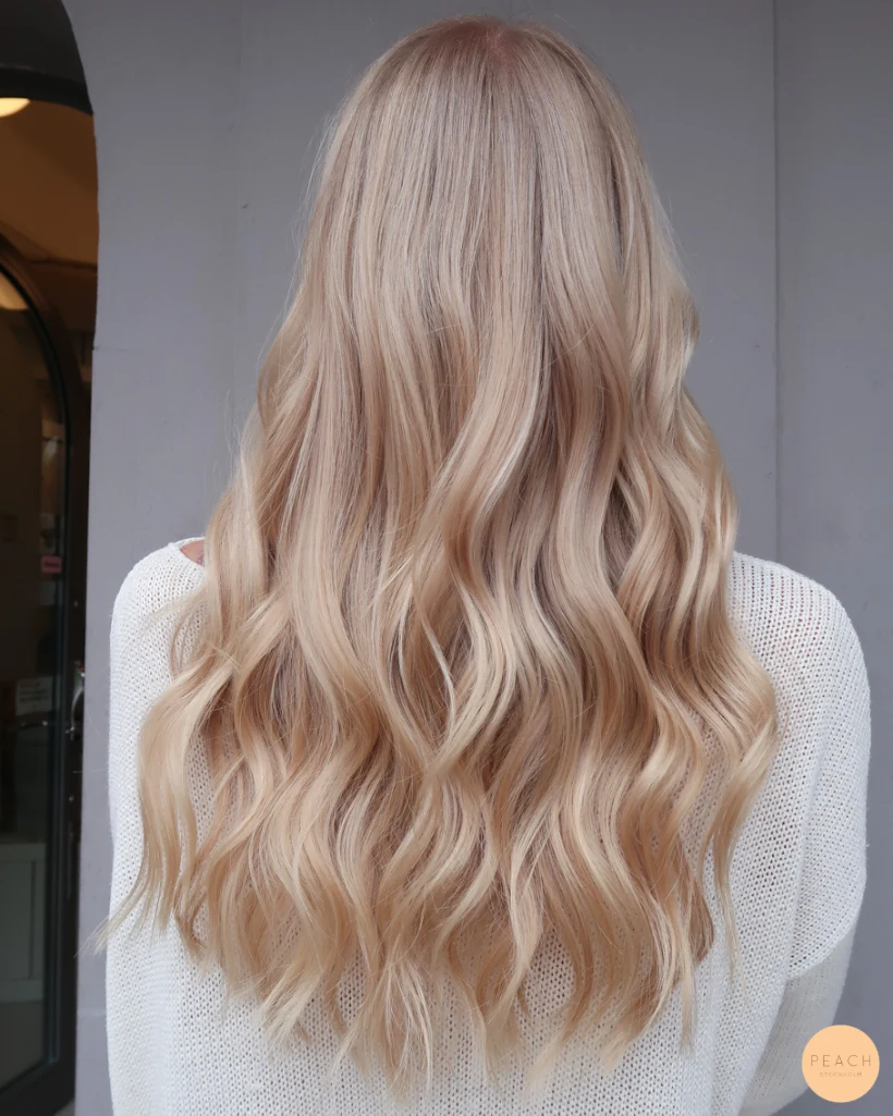 Ljus beige blond hårfärg
