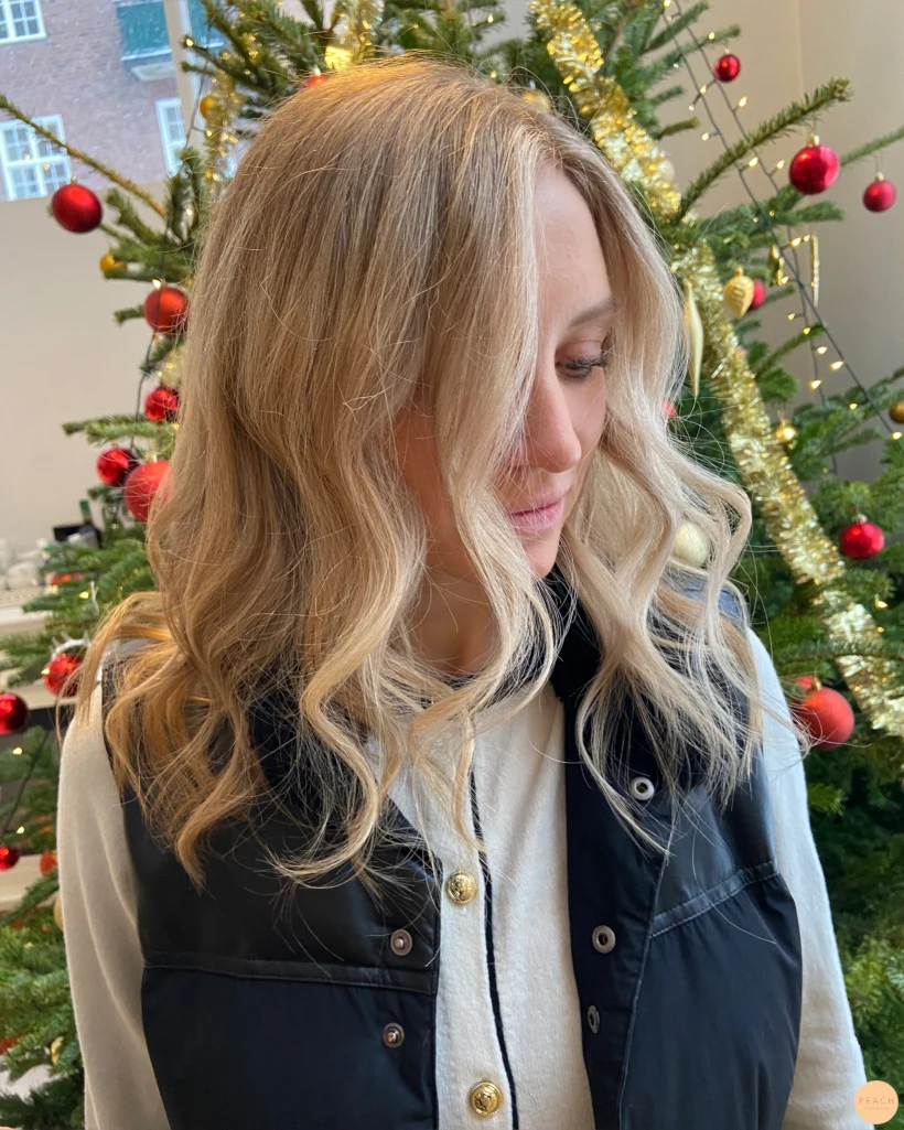 Soft blond faceframe