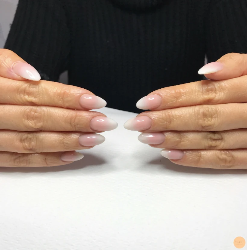 Faded french naglar