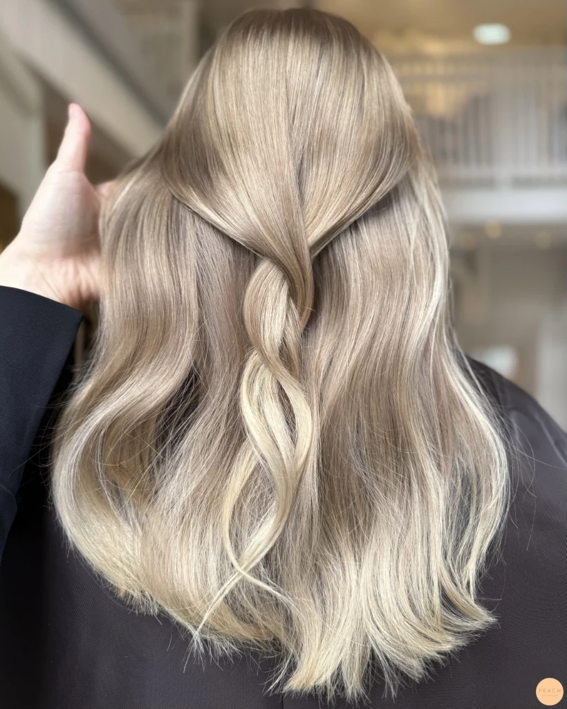 Soft blond slingor
