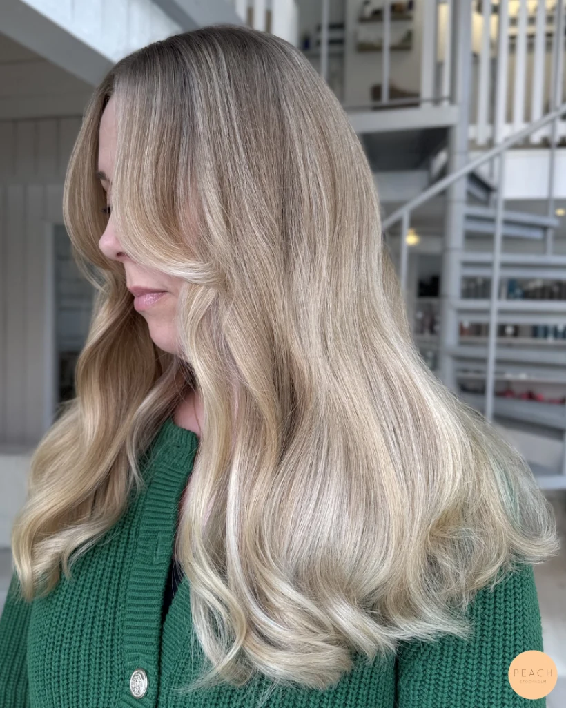 Soft blonde med mjuk utväxt