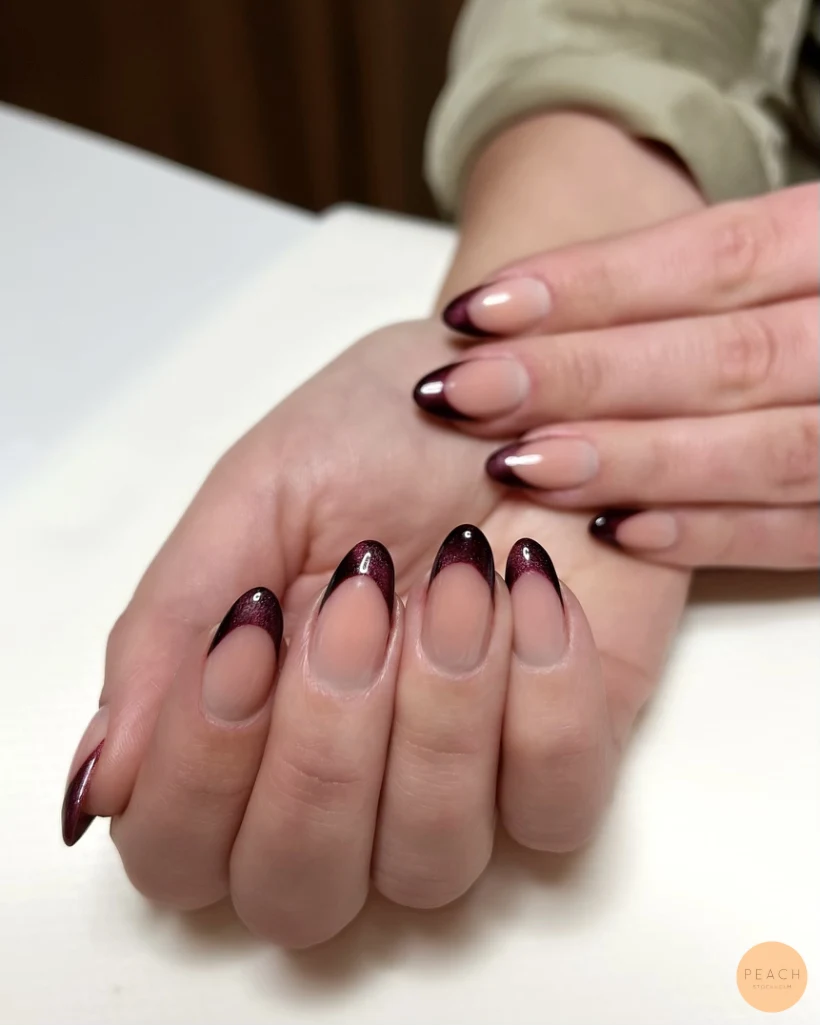Cat eye fransk manikyr