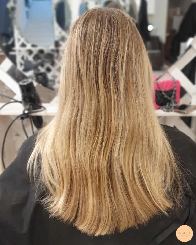 Beige Blond med röda toner