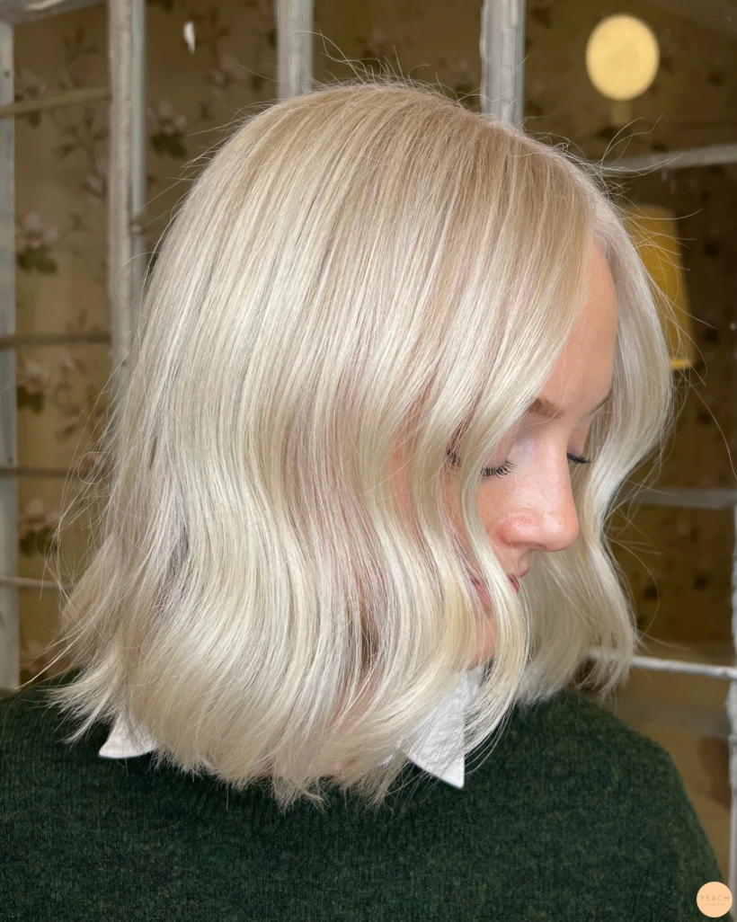 Crispy blonde hair🤍
