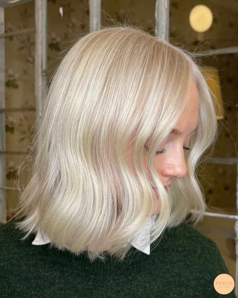 Crispy blonde hair🤍