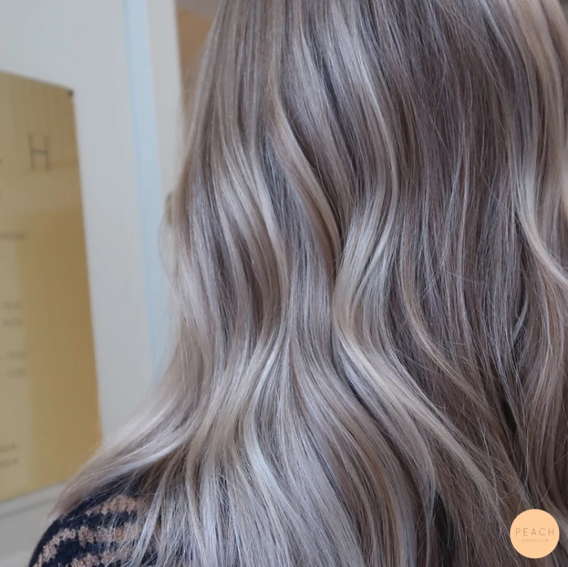 Balayage beige blonde
