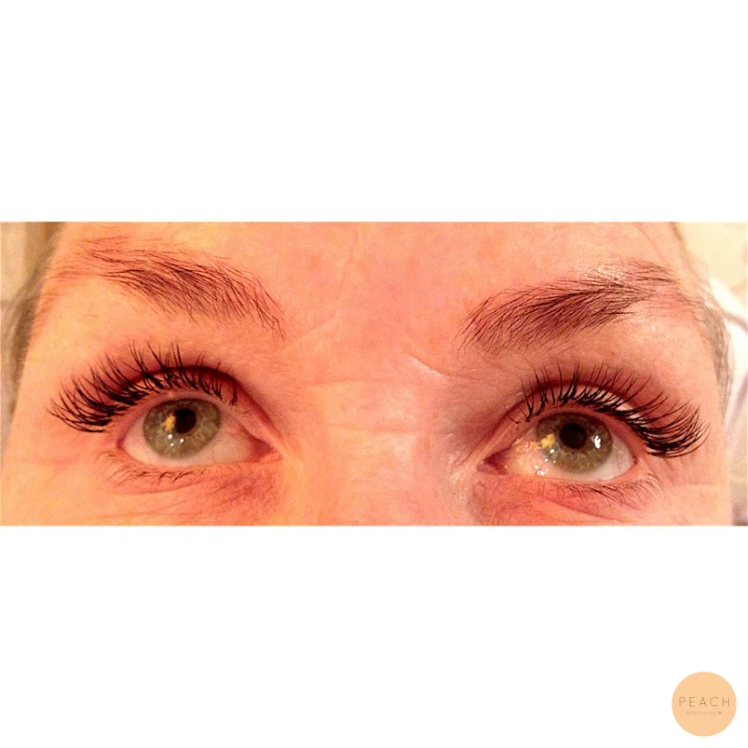 Ögonfransförlängning med makeup