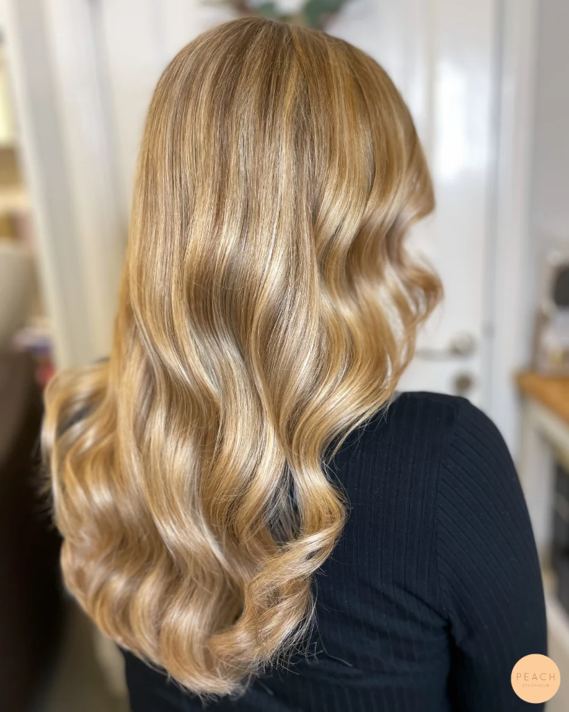 Glossing blonde hair