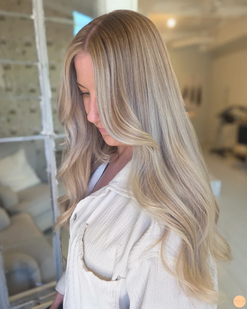 Crispy beige blonde