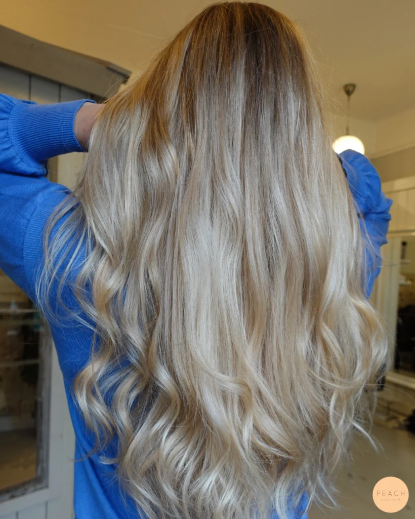 Blond balayage technique
