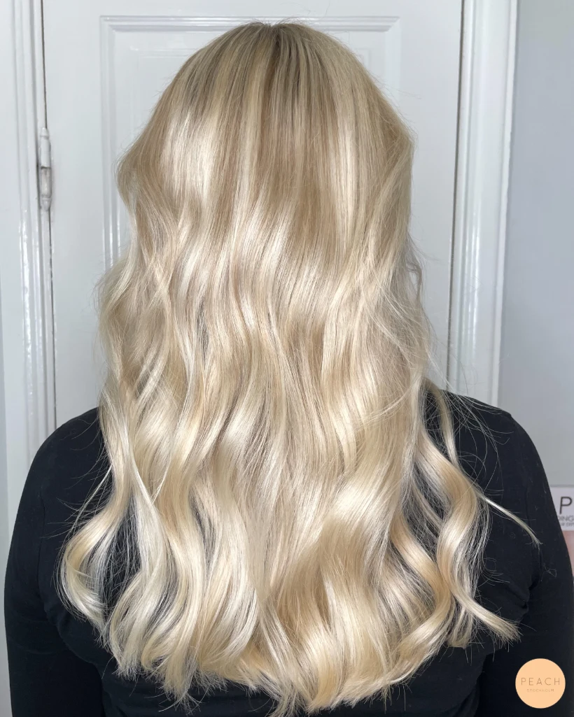 Light blonde ✨🤍