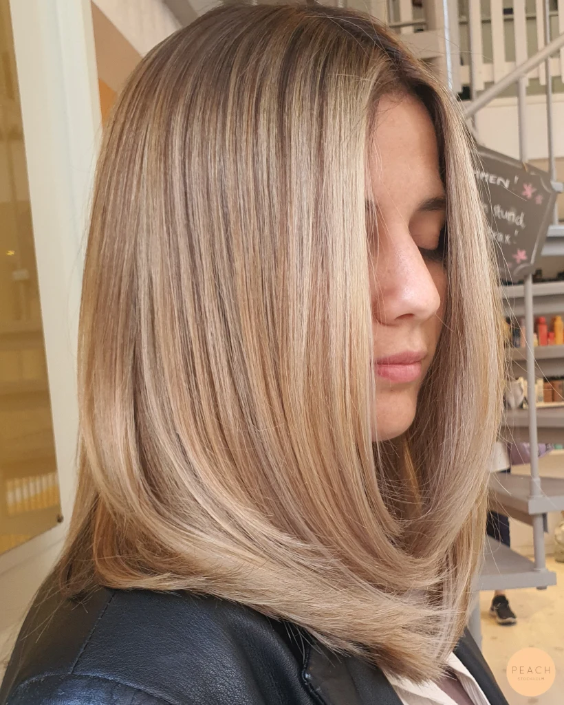 Honey bronde med beige toner