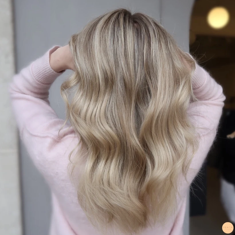 Blond Balayage med ljusa slingor