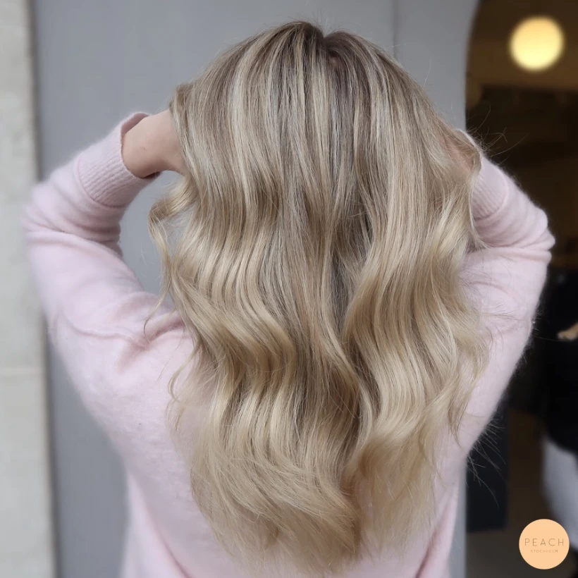 Blond Balayage med ljusa slingor