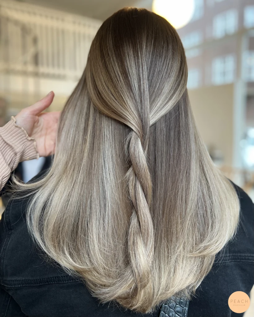 Soft balayage blond – salongsresultat av Alicia Siverman, 29 september 2022