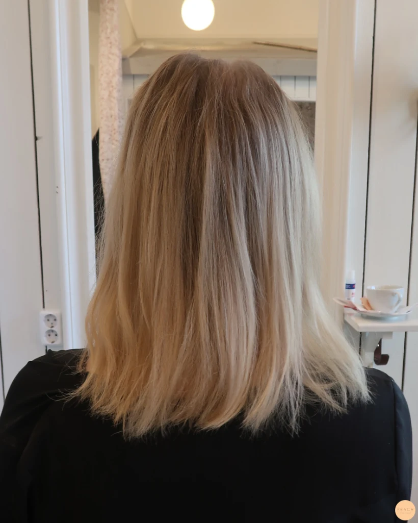 Beige blond hårfärg med lob klippning