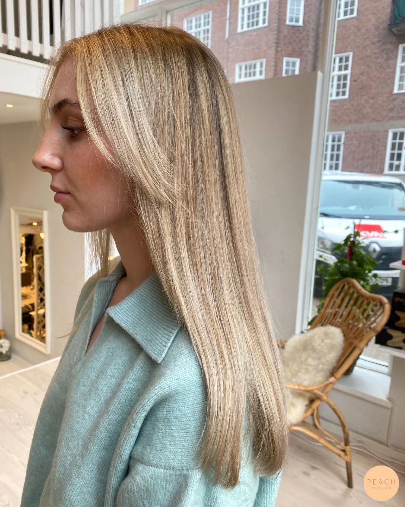 Blonde highlights – salongsresultat av Josefine Eklund, 2 februari 2022