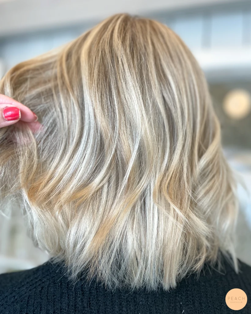 Creamy blonde hair – salongsresultat av Javiera Hernandez, 8 maj 2023