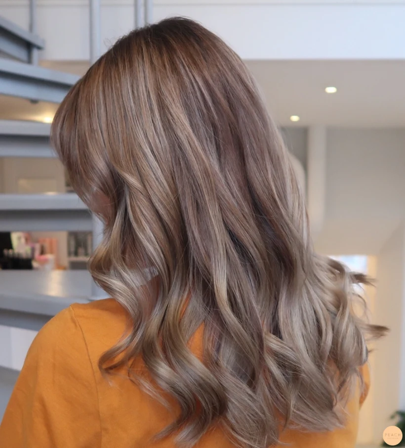 Kall balayage blonde